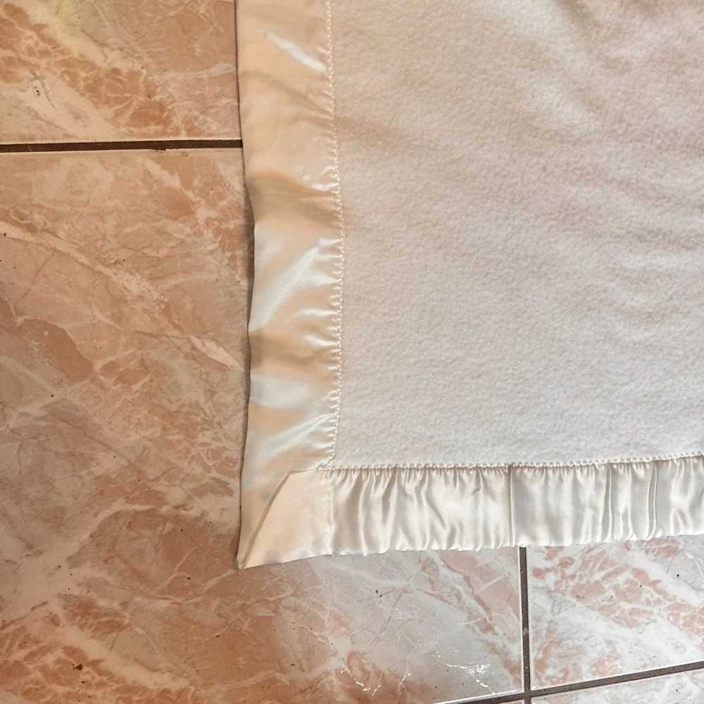 North Star Baby Blanket Satin Trim‎ Ivory Thermal Crib 39x54 Soft USA